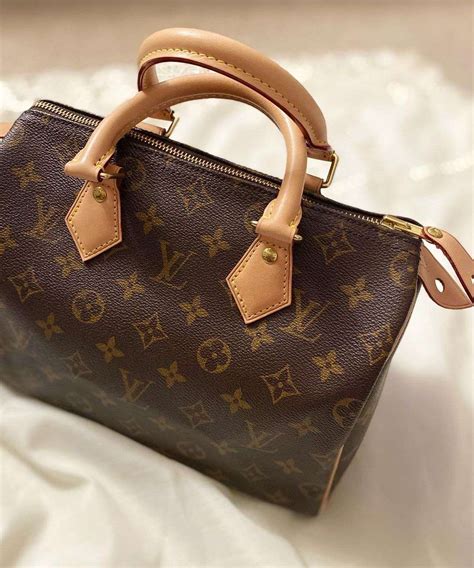 how are louis vuitton bags made